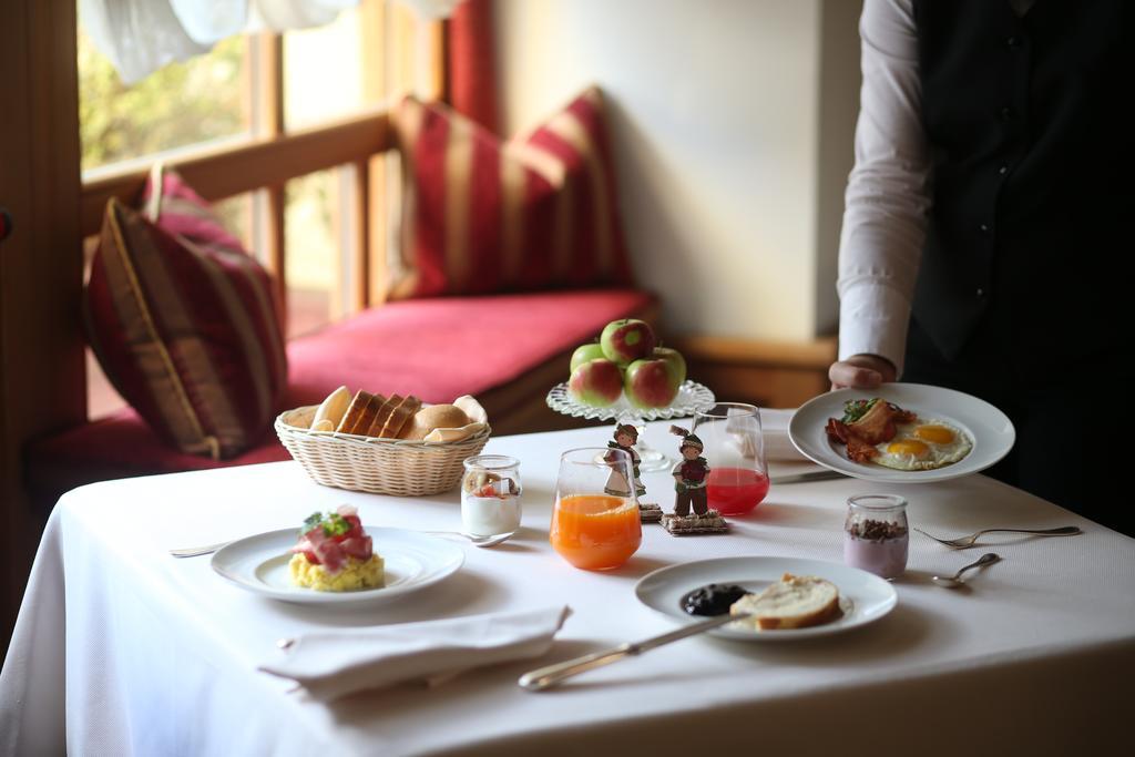 Alpen Suite Hotel Madonna Kültér fotó