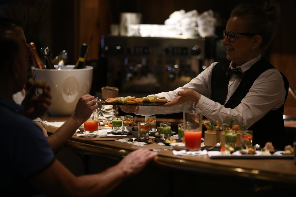 Alpen Suite Hotel Madonna Kültér fotó
