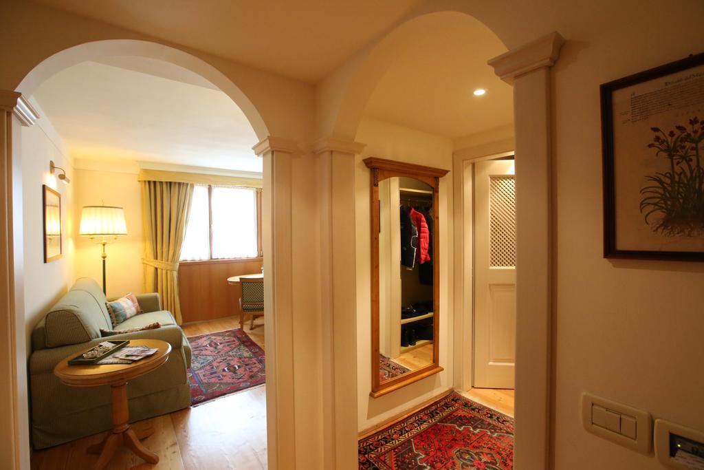 Alpen Suite Hotel Madonna Kültér fotó
