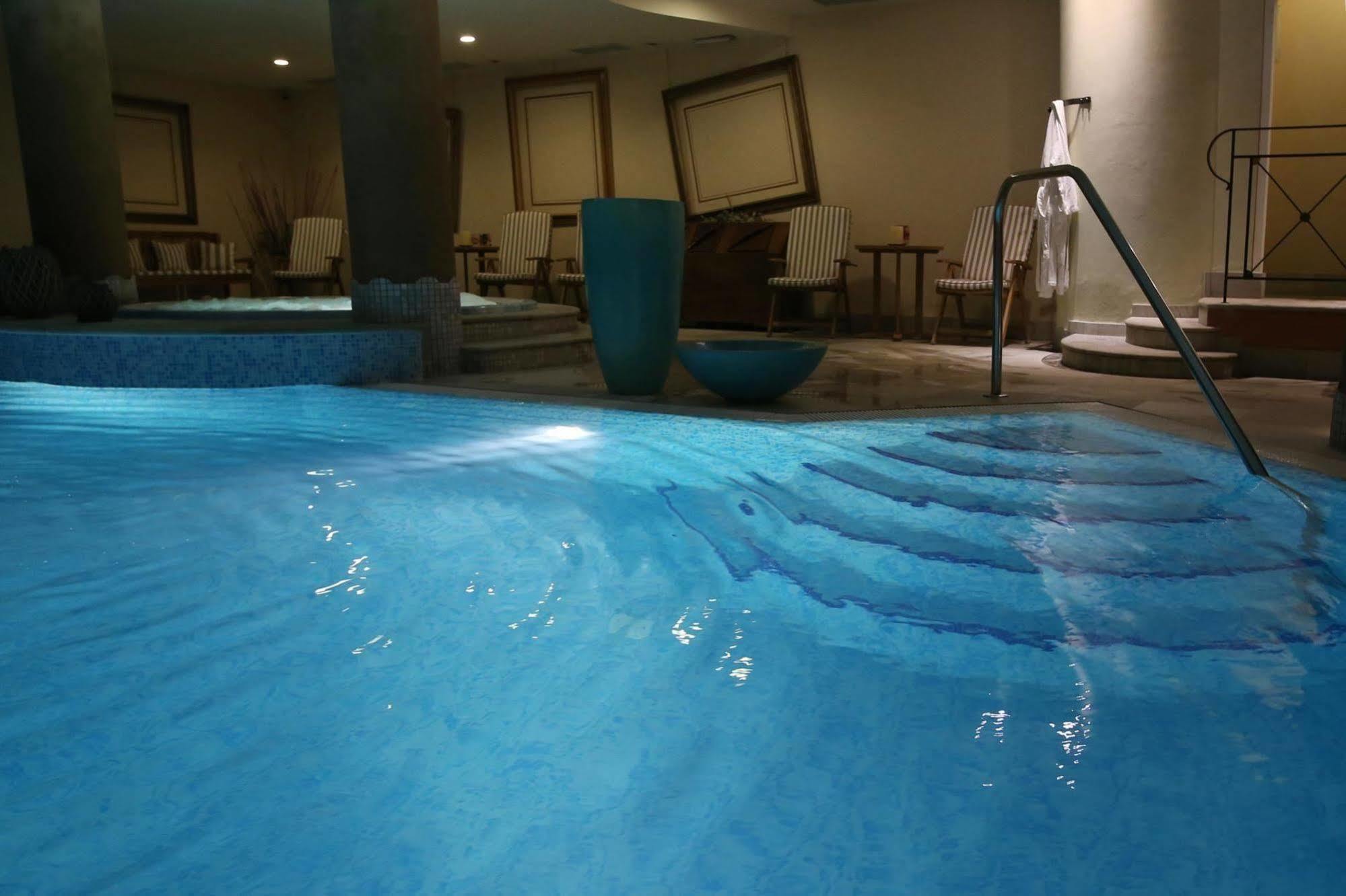 Alpen Suite Hotel Madonna Kültér fotó