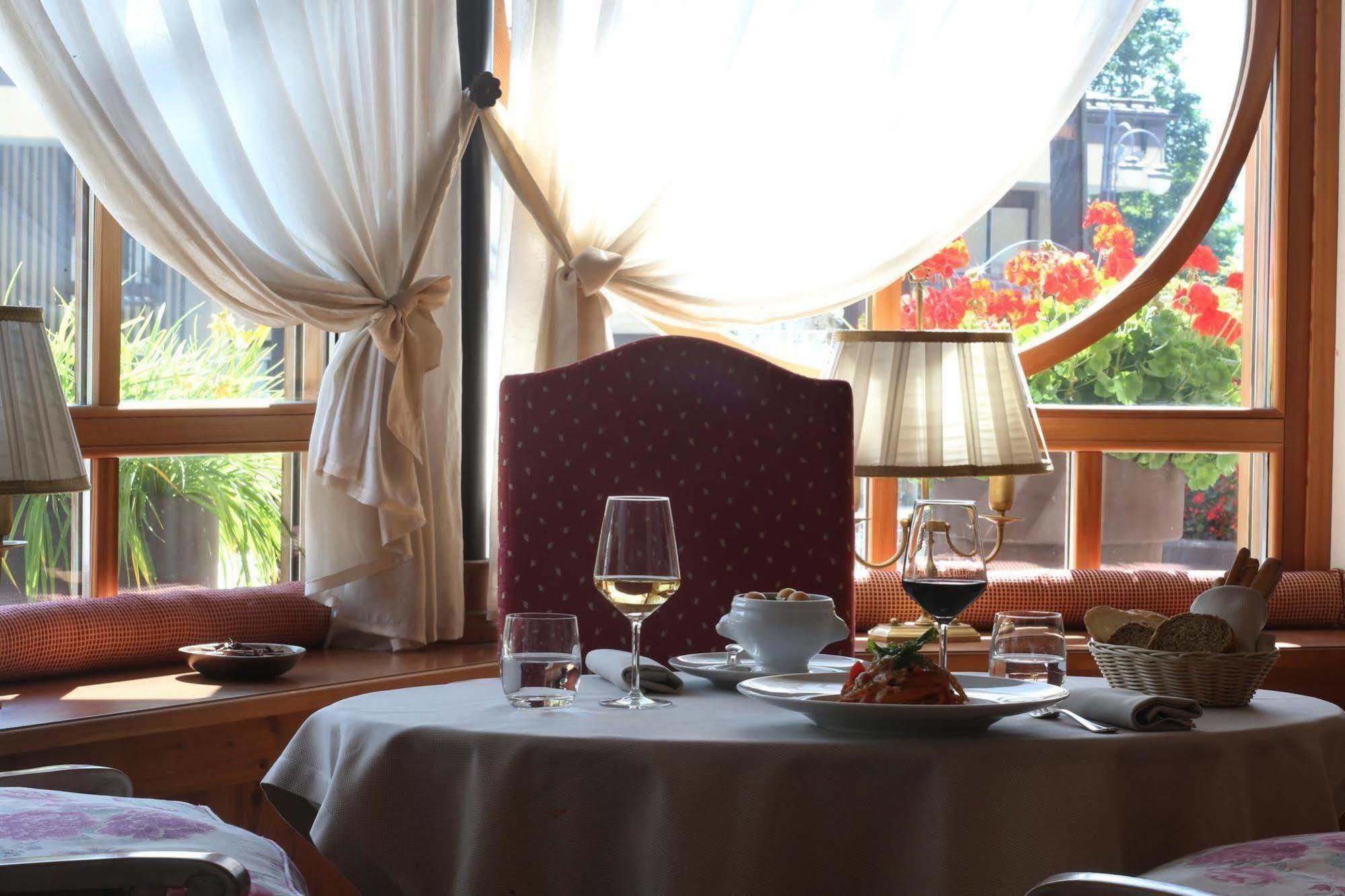 Alpen Suite Hotel Madonna Kültér fotó
